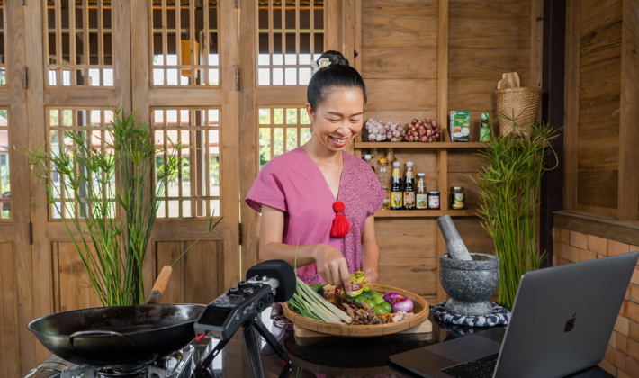 Discover how to make traditional Thai Khao Soi